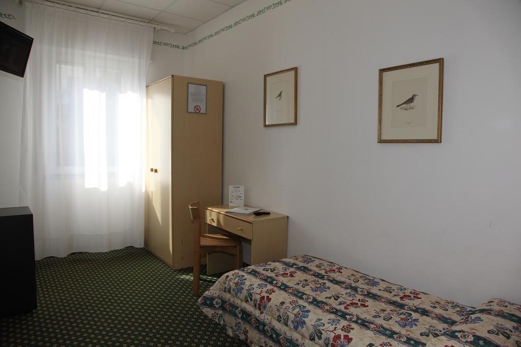 Single Room,398756283:JPEG
